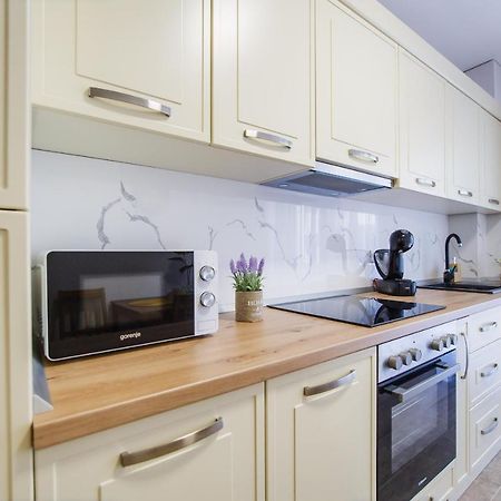 Lovely Home At West Residence Oradea Extérieur photo