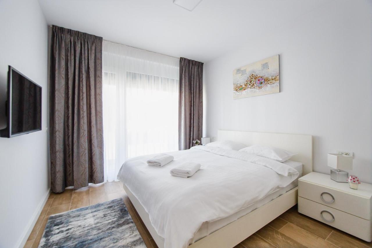 Lovely Home At West Residence Oradea Extérieur photo