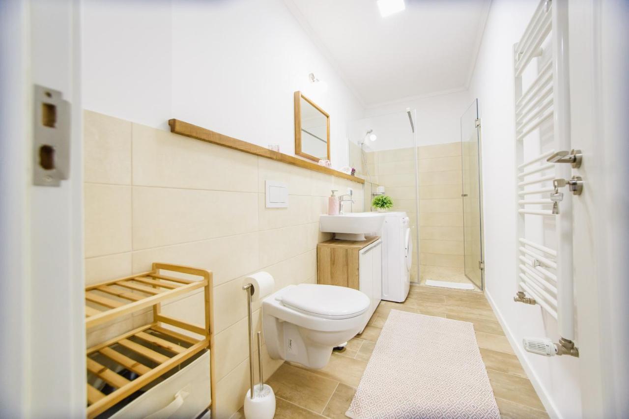 Lovely Home At West Residence Oradea Extérieur photo