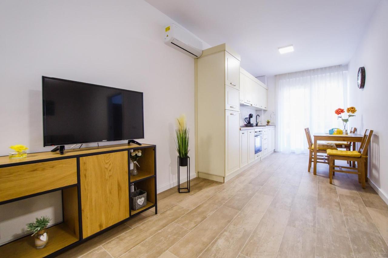 Lovely Home At West Residence Oradea Extérieur photo