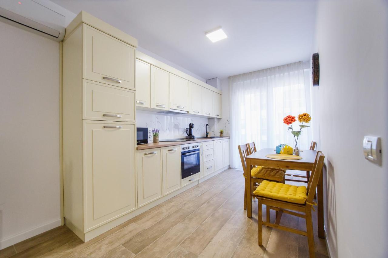 Lovely Home At West Residence Oradea Extérieur photo
