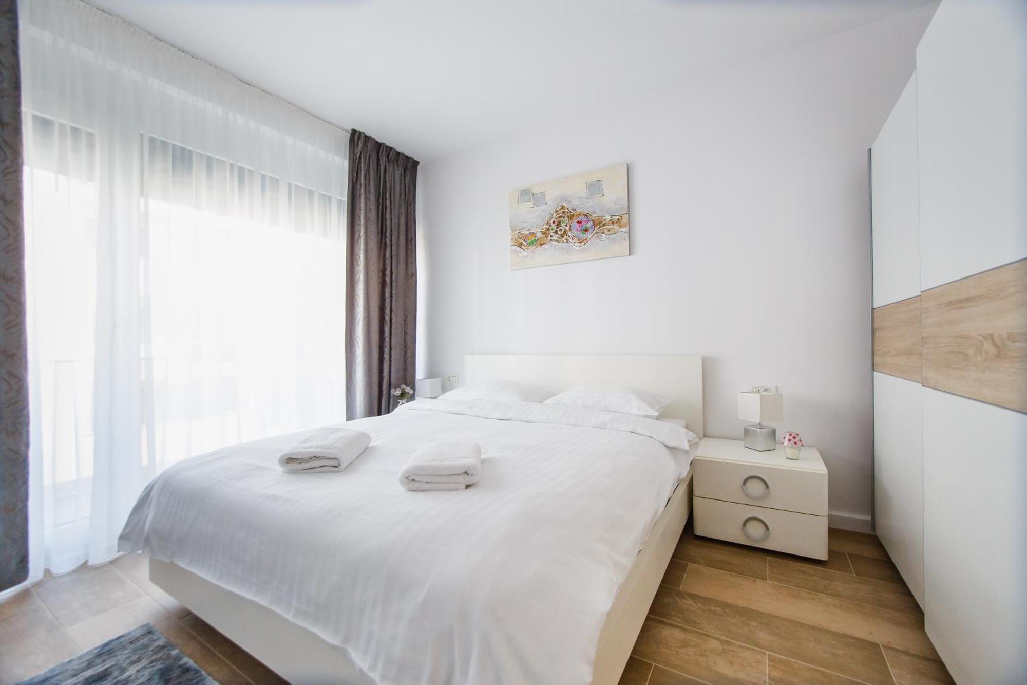 Lovely Home At West Residence Oradea Extérieur photo