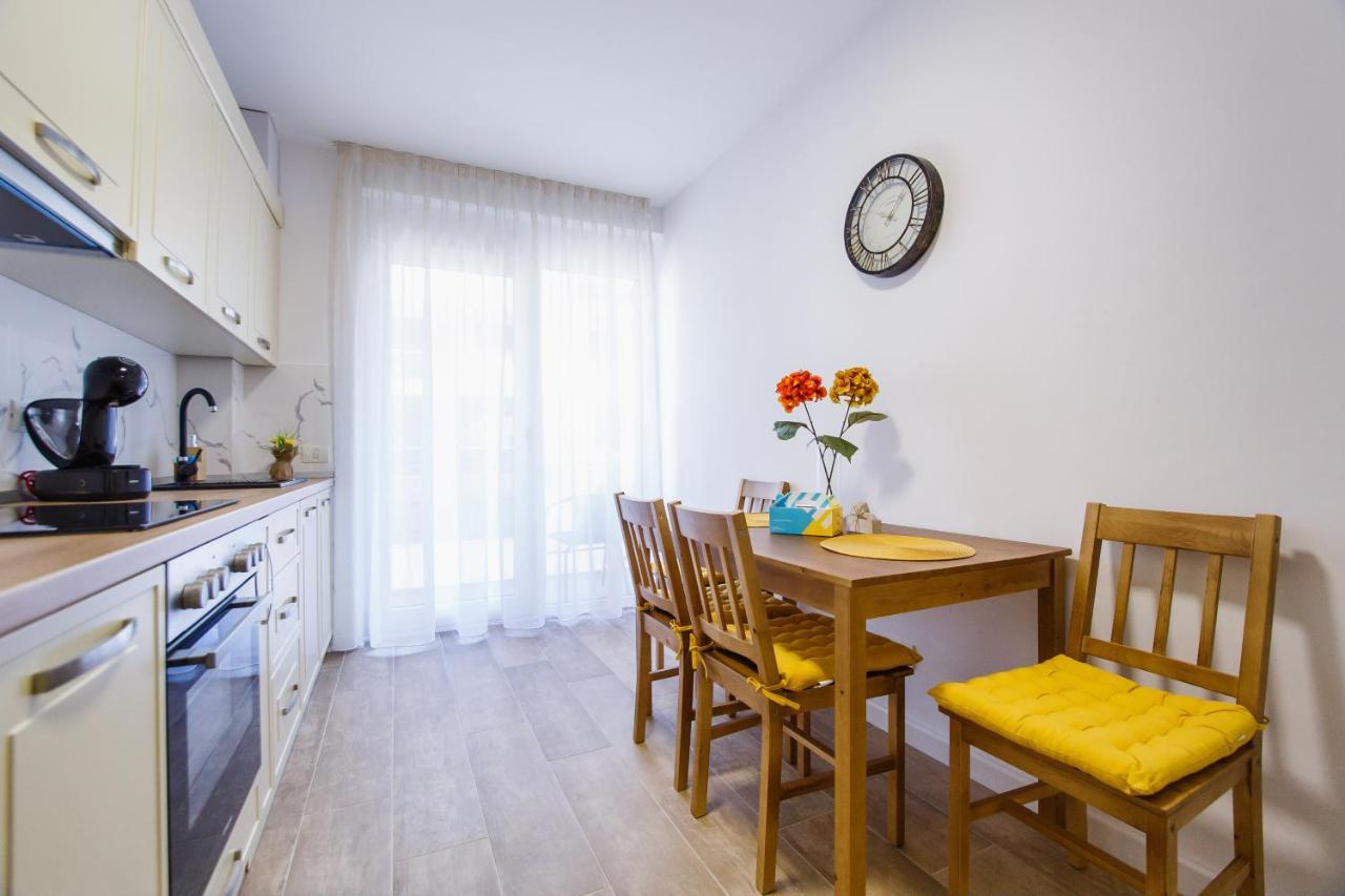 Lovely Home At West Residence Oradea Extérieur photo