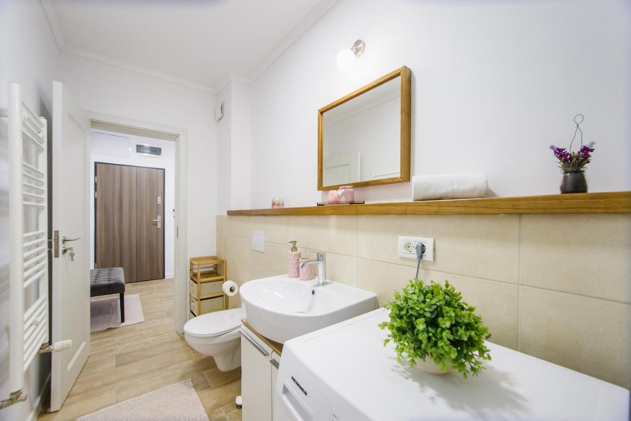 Lovely Home At West Residence Oradea Extérieur photo