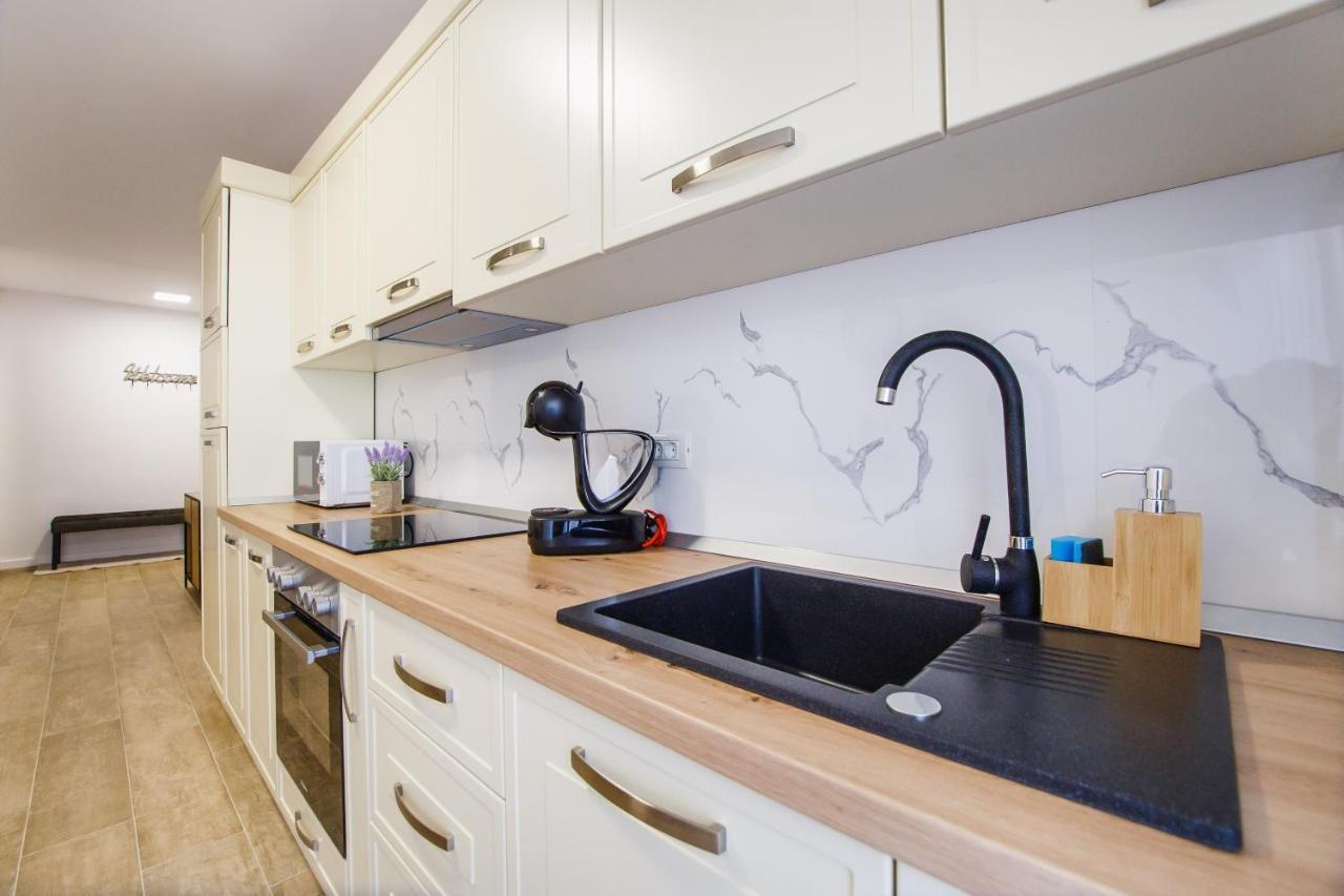 Lovely Home At West Residence Oradea Extérieur photo